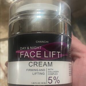 Day & Night Face Lift Cream — Purple/White
